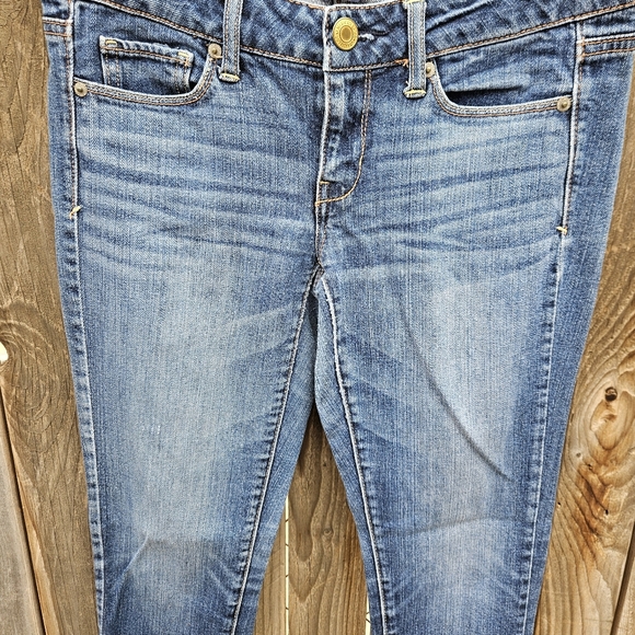 American Eagle Outfitters Women's Classic Blue Skinny Jeans Size 2 - Picture 9 of 16